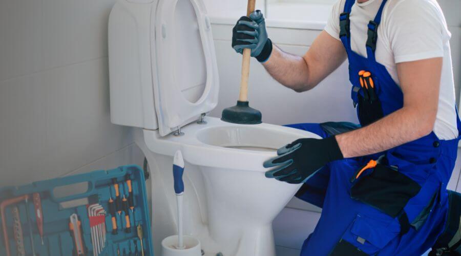 Professional same day plumber in Saybrook, IL
